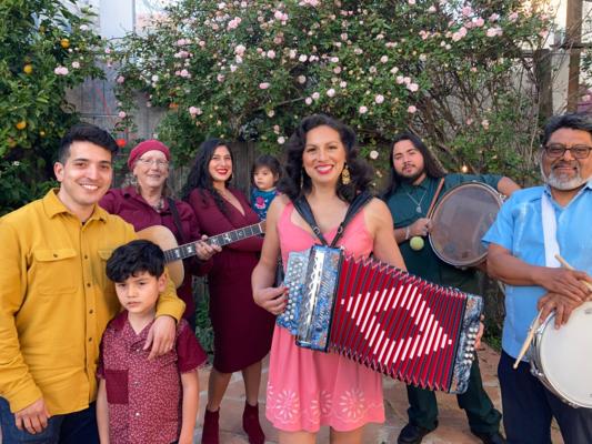 CINE+MÁS 15: Somos Diferentes (We Are All Different)