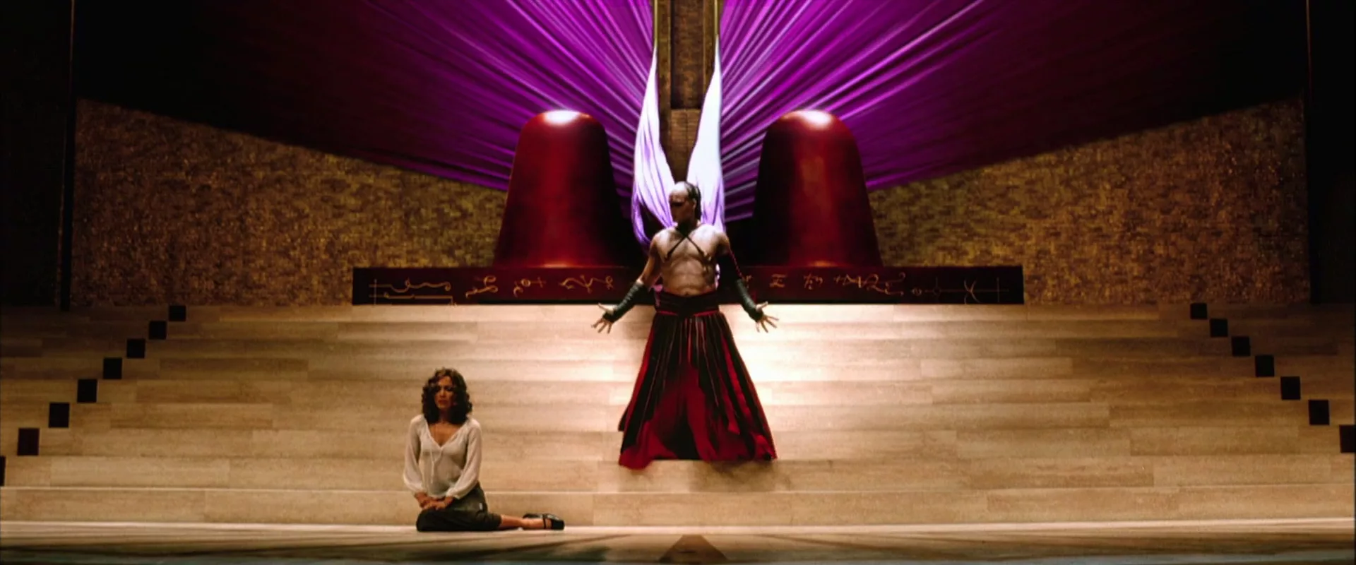 Jennifer Lopez before her transformation into a cyberpunk sphinx